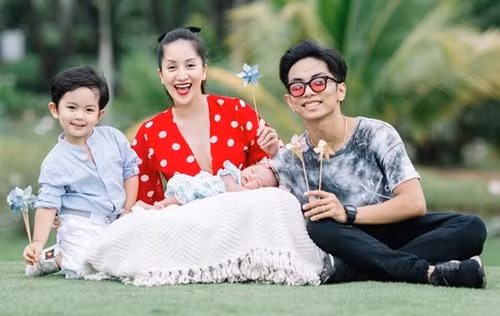 Khánh Thi – Phan Hiển đã bên nhau 14 năm qua trong cả sự nghiệp lẫn cuộc sống.