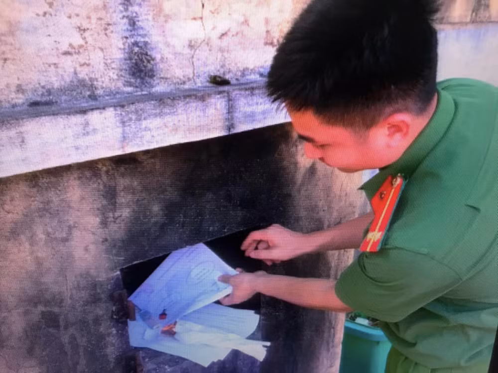 lao cai mot nguoi ban thuoc la dien tu cho hoc sinh bi phat 4 trieu dong hinh 1