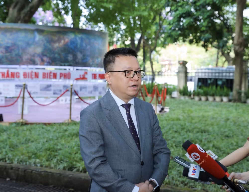 bao chi voi chien dich thong tin quy mo toan dien ve 70 nam chien thang dien bien phu hinh 1
