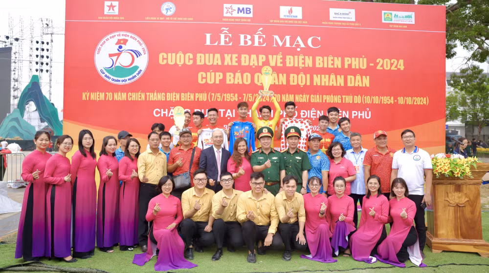 bac a bank dong hanh cung chuoi hoat dong tri an dien bien manh dat anh hung hinh 2
