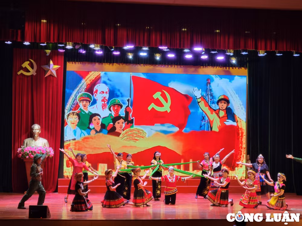dac sac chuong trinh nghe thuat ha noi niem tin va hy vong hinh 2