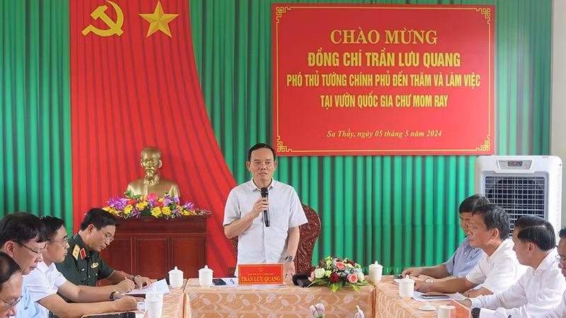 pho thu tuong tran luu quang lam viec tai vuon quoc gia chu mom ray kon tum hinh 1
