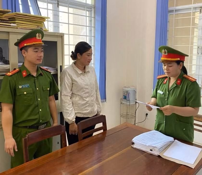 gia lai khoi to nu giam doc de dieu tra ve hanh vi tron thue hinh 1