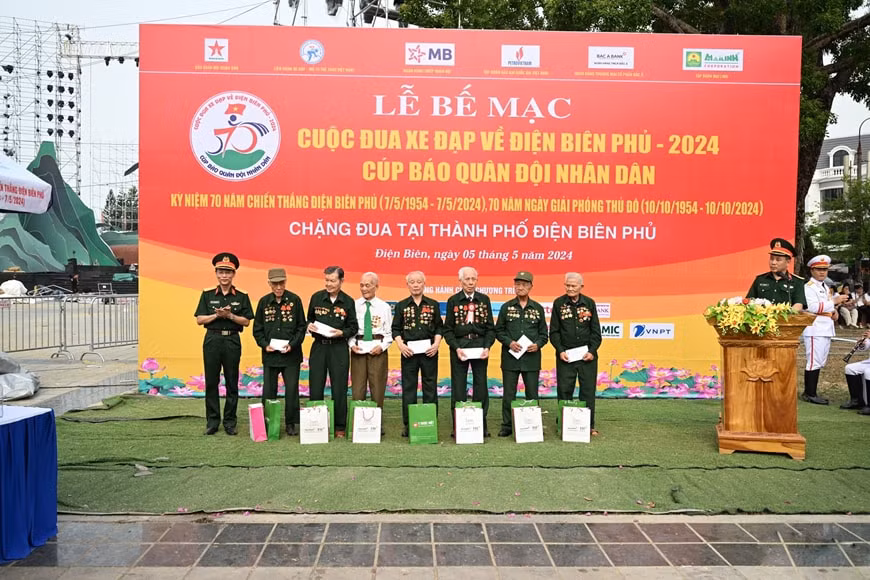 cuoc dua xe dap ve dien bien phu 2024 gan 15 ty dong cho cac hoat dong an sinh xa hoi hinh 2