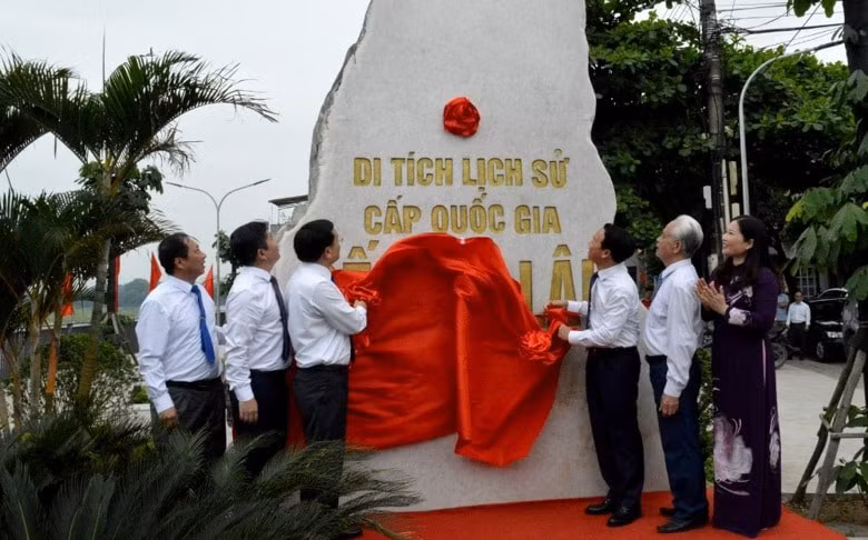 yen bai gan bien di tich lich su quoc gia ben au lau hinh 2