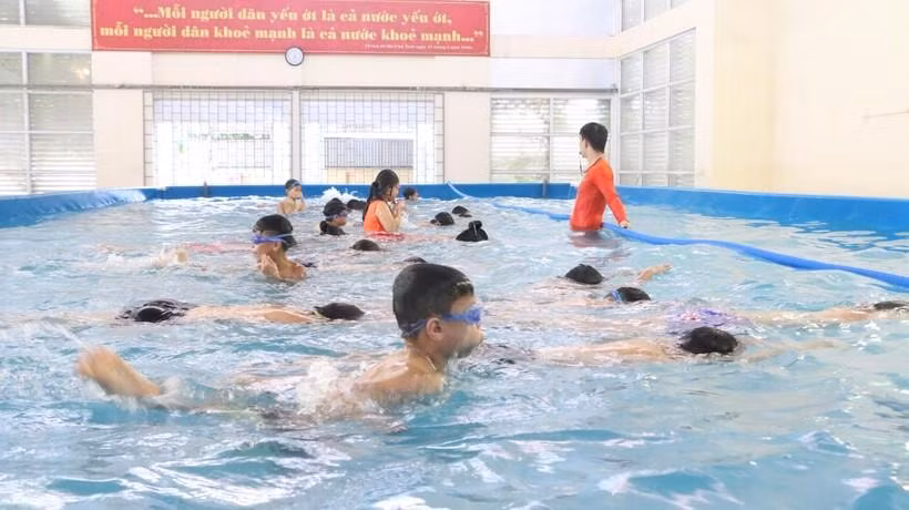 cong an tinh ha nam khuyen cao phong chong duoi nuoc khi he ve hinh 1