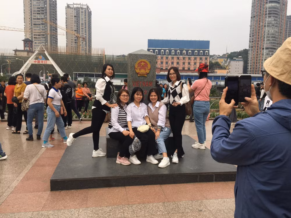 lao cai dip le 30 4 1 5 don hon 256000 luot du khach doanh thu gan 900 ty dong hinh 1