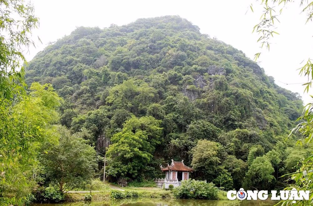 lo duc gang tu thoi phap nam trong hang nui o thanh hoa hinh 11