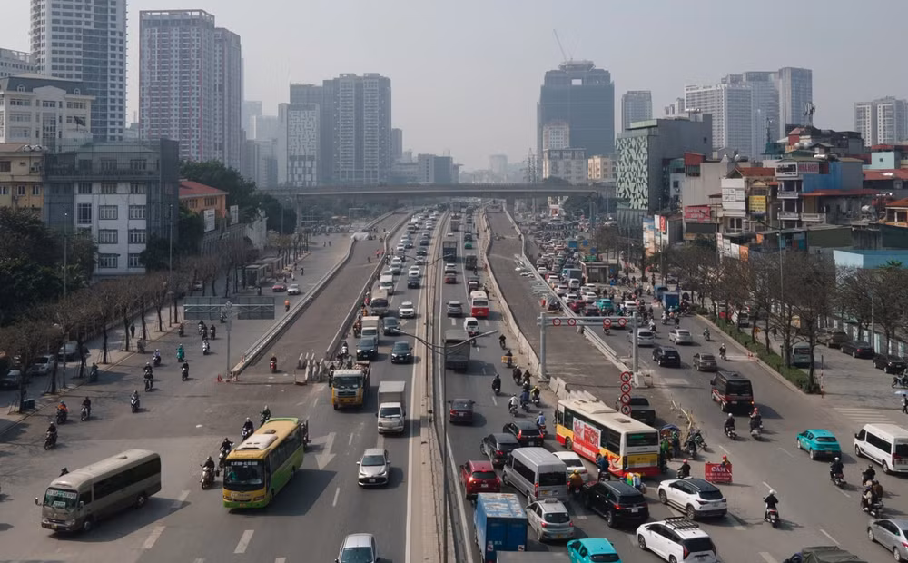ha noi to chuc giao thong cho phuong tien di chuyen qua nut giao mai dich tu ngay 6 5 hinh 1