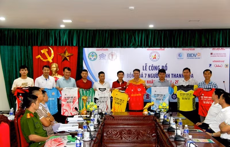 cong bo giai bong da 7 nguoi tinh thanh hoa cup doanh nhan tre lan thu nhat nam 2024 hinh 1