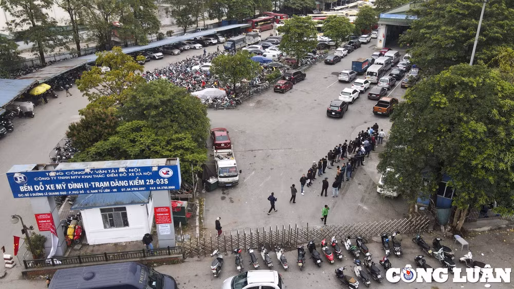 ap luc dang kiem phuong tien tang cao tro lai sau nghi le 30 4 1 5 hinh 1