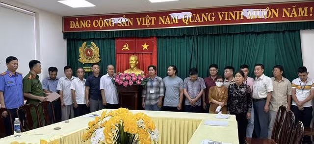 dong nai khoi to them 23 doi tuong lien quan duong day buon lau tren 200 trieu lit xang hinh 1