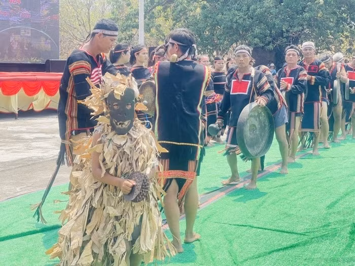 dac sac le cau mua yang potao apui cua nguoi jrai hinh 2
