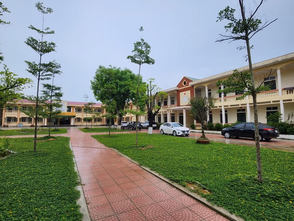 dot pha xay dung truong chuan quoc gia muc do 2 hinh 1