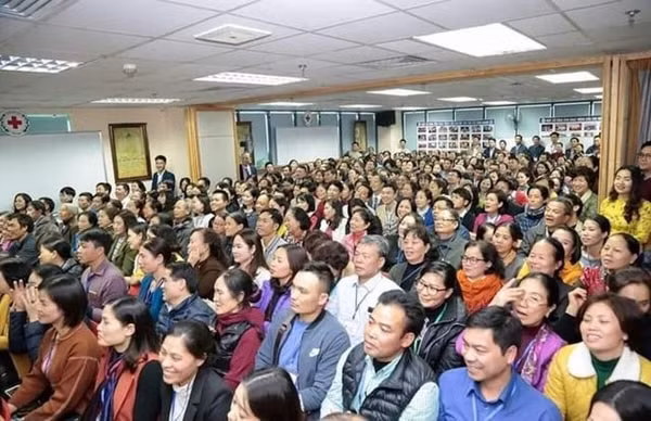 Những buổi sinh hoạt với sự tham gia của hàng trăm thành viên CLB Tình Người. Nguồn: daidoanket.vn