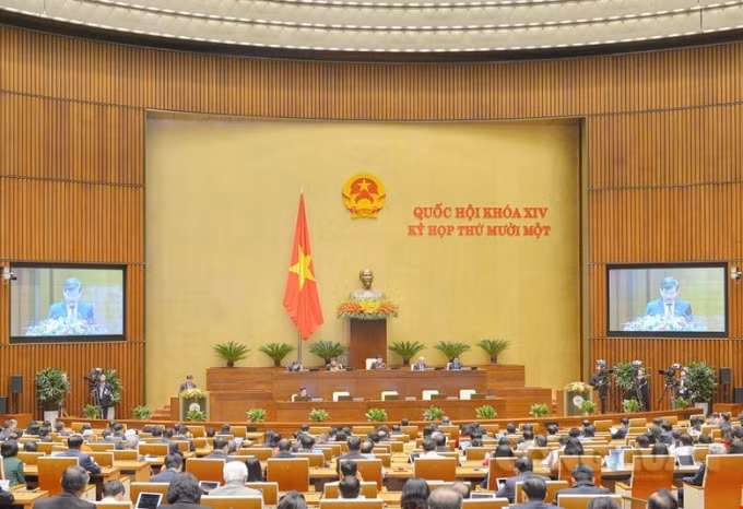 Quang cảnh phiên họp.