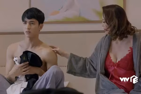 Bình Anh phải nhờ đến cả rượu và thuốc an thần để bình tĩnh hơn.