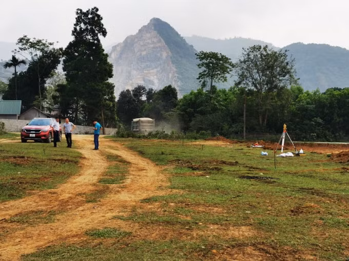 Đất hồ Đồng Chanh (Lương Sơn-Hòa Bình) cũng liên tục tăng giá gấp 2-3 lần so với đầu năm 2020.