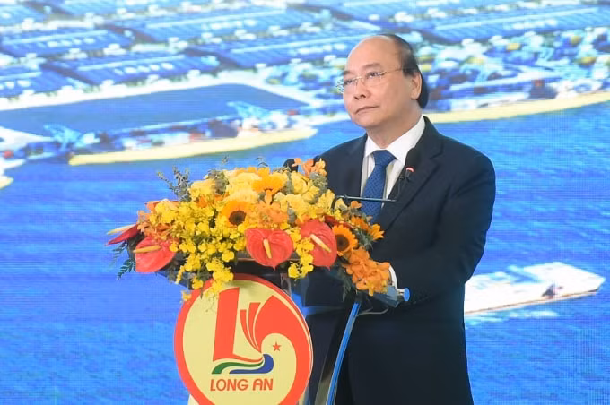 Thủ tướng phát biểu tại buổi Lễ khánh thành Khu công nghiệp Cầu cảng Phước Đông (Long An).