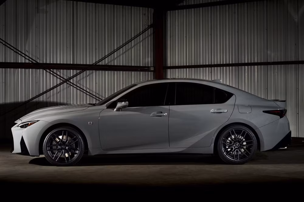Lexus IS 500 F Sport Performance Launch Edition được sản xuất giới hạn 500 chiếc. Ảnh: Lexus