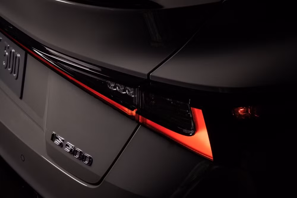 Lexus IS 500 F Sport Performance Launch Edition được sản xuất giới hạn 500 chiếc. Ảnh: Lexus