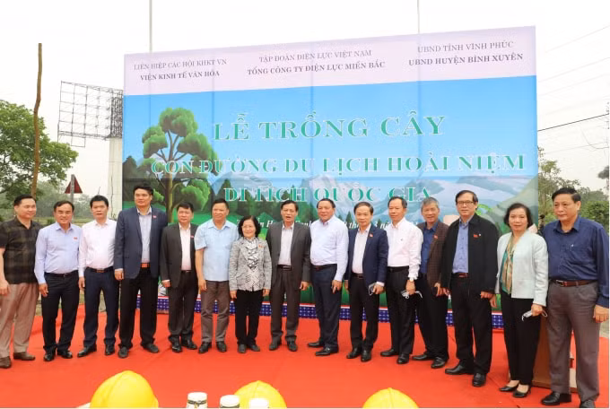 Các đại biểu tham dự Lễ phát động