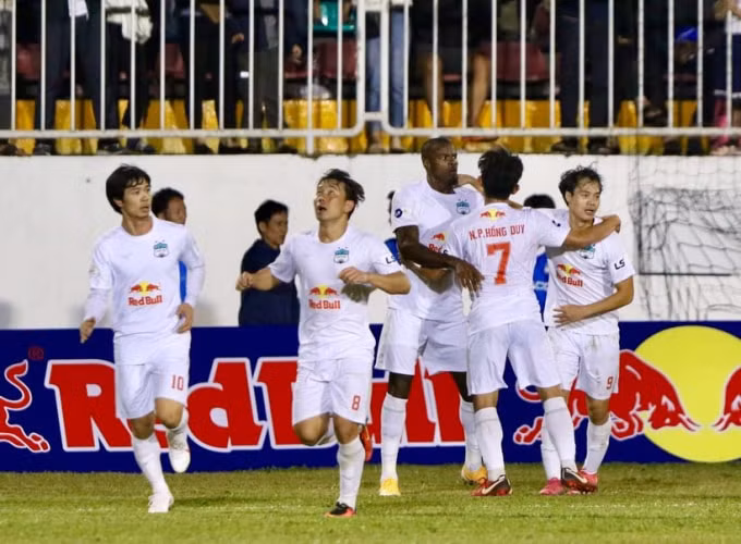 HAGL có cơ hội lên đầu bảng V.League 2021 ngay chiều nay. Ảnh: internet