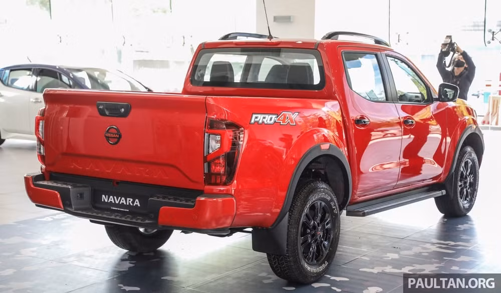 Xe bán tải Nissan Navara PRO-4X. Ảnh: Paultan