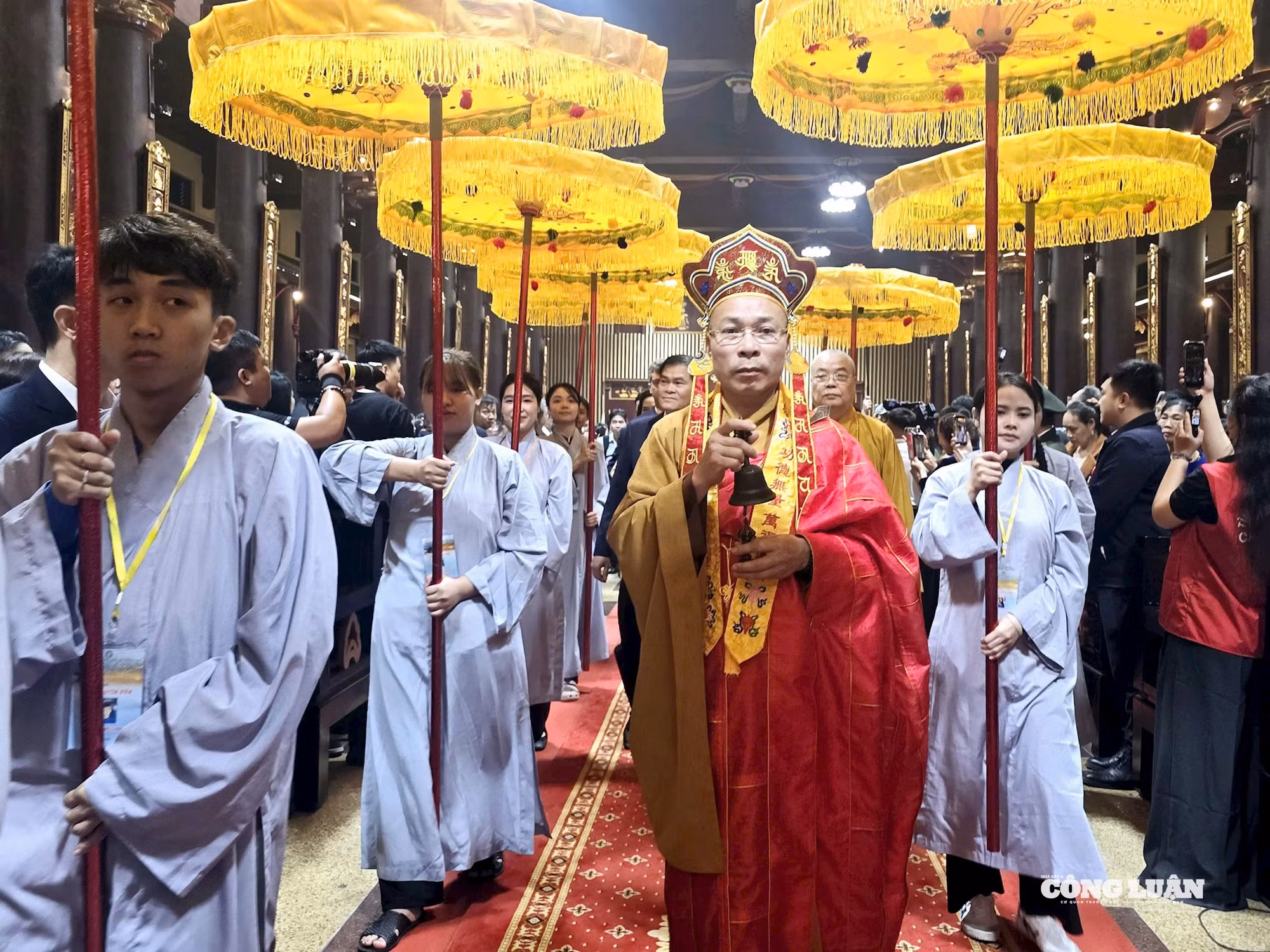 1-khai-hoi-xuan-yen-tu-2026.jpg