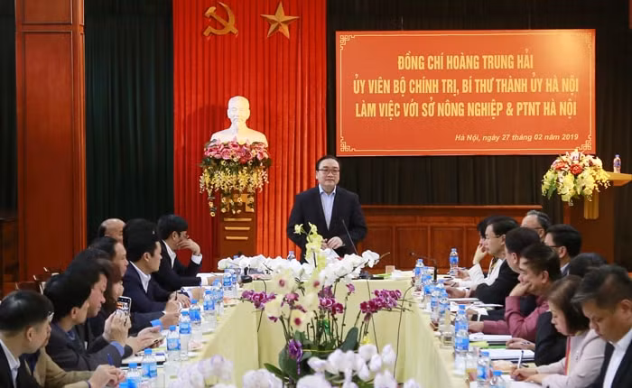Bí thư Thành ủy Hoàng Trung Hải phát biểu tại buổi làm việc. Ảnh: CGTĐT TP Hà Nội