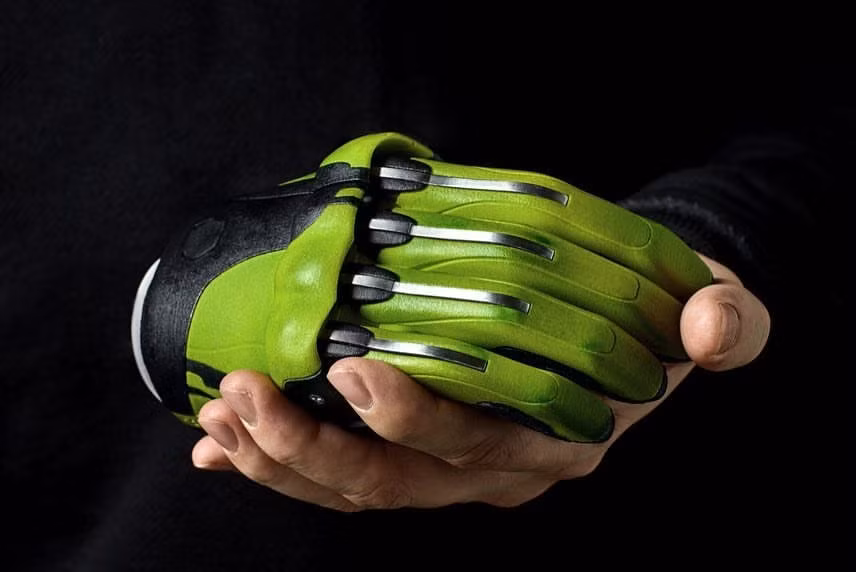 Các bộ phận giả để hỗ trợ người khuyết tật là đối tượng của tội phạm mạng - Ảnh: Motorica.