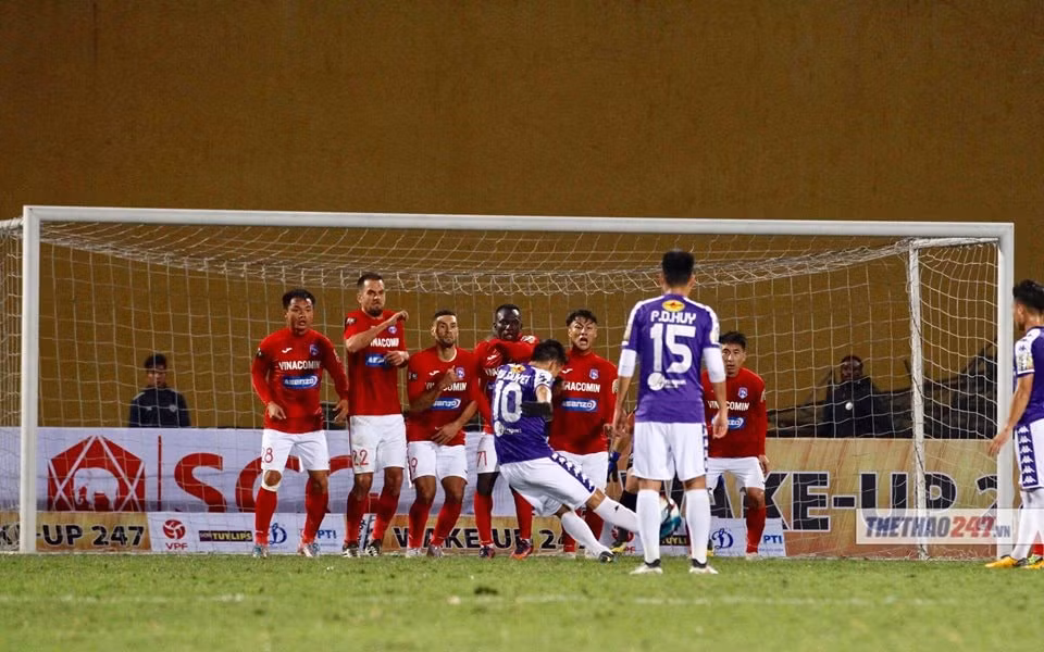 ĐKVĐ V.League (Áo tím) Hà Nội FC có chiến thắng thuyết phục trong ngày ra quân mùa giải 2019 - Ảnh VP