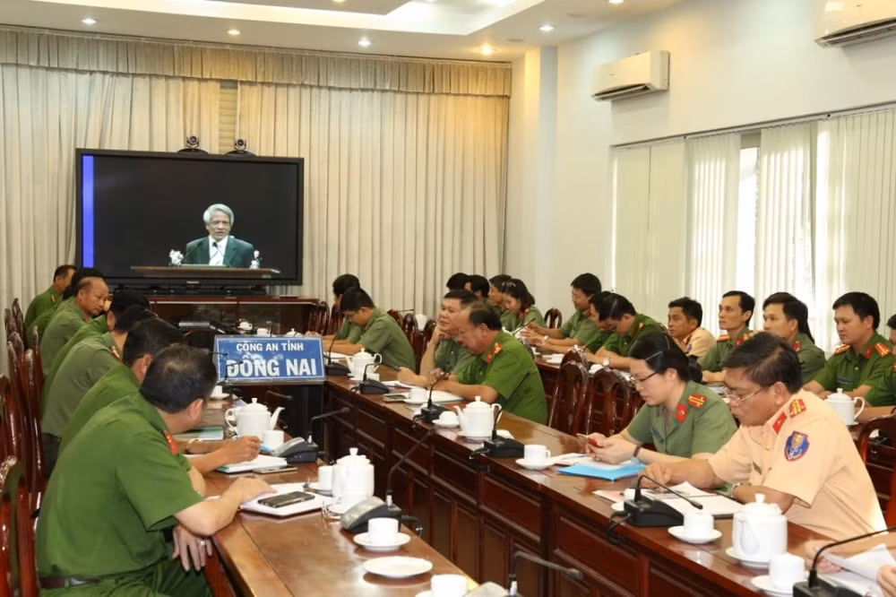 Luôn nỗ lực không ngừng để học tập, hoàn thành nhiệm vụ được giao là những gì lực lượng Công an tỉnh Đồng Nai đang không ngừng phấn đấu.