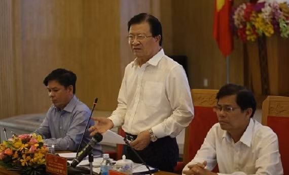 Phó Thủ tướng Trịnh Đình Dũng nhấn mạnh: Có một tuyến cao tốc chạy suốt từ Bắc vào Nam là mong muốn của toàn Đảng, toàn dân ta. Ảnh: VGP
