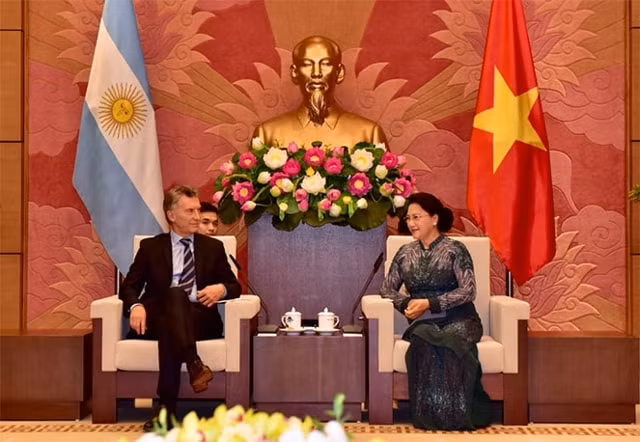 Chủ tịch Quốc hội Nguyễn Thị Kim Ngân hội kiến Tổng thống Mauricio Macri. Ảnh: daibieunhandan.vn