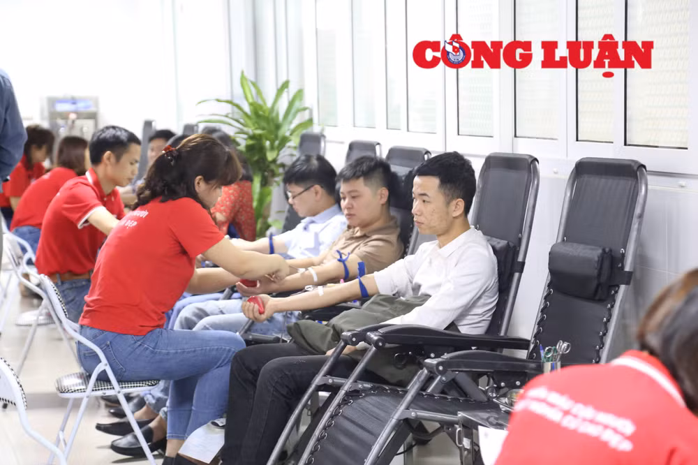 Ngày hội đã thu về được trên 500 đơn vị máu, góp phần khắc phục tình trạng khan hiếm máu trong điều trị.