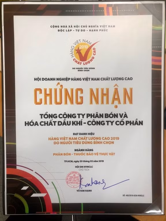 PVFCCo 16 năm liên tiếp nhận danh hiệu hàng Việt Nam chất lượng cao