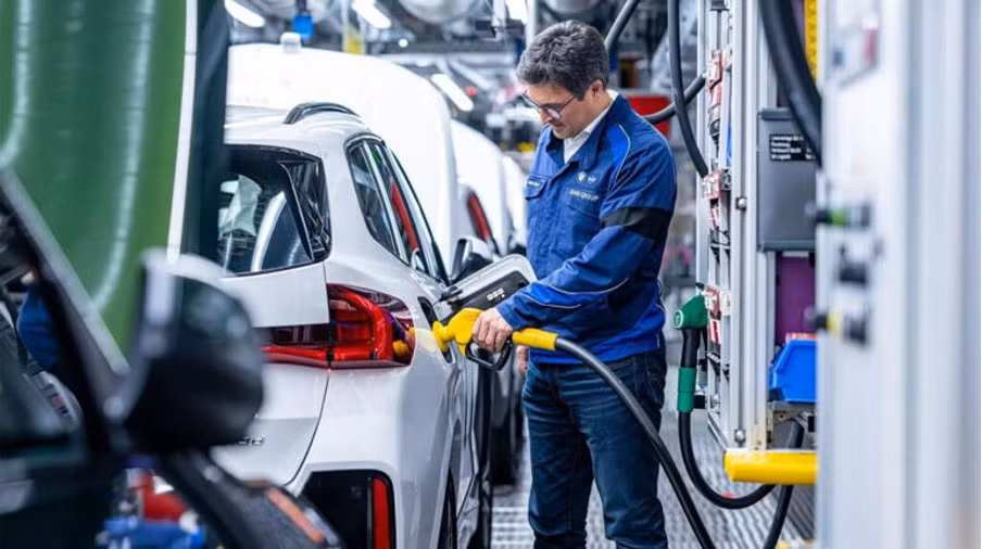 bmw su dung dau thuc vat cho cac mau xe diesel moi hinh 1
