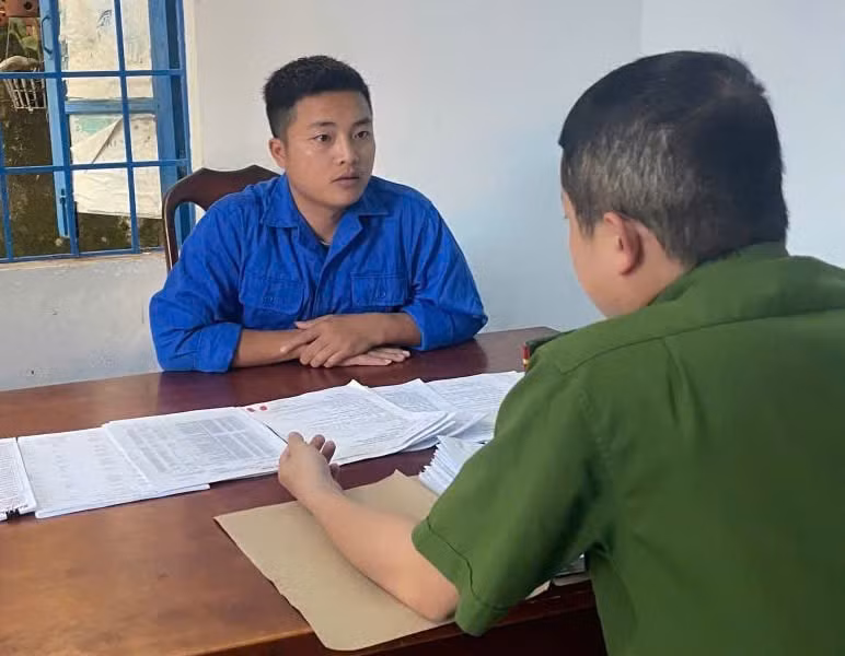 dak nong nhom cho vay lai cao tra hinh tai cac tiem cam do bi bat hinh 1
