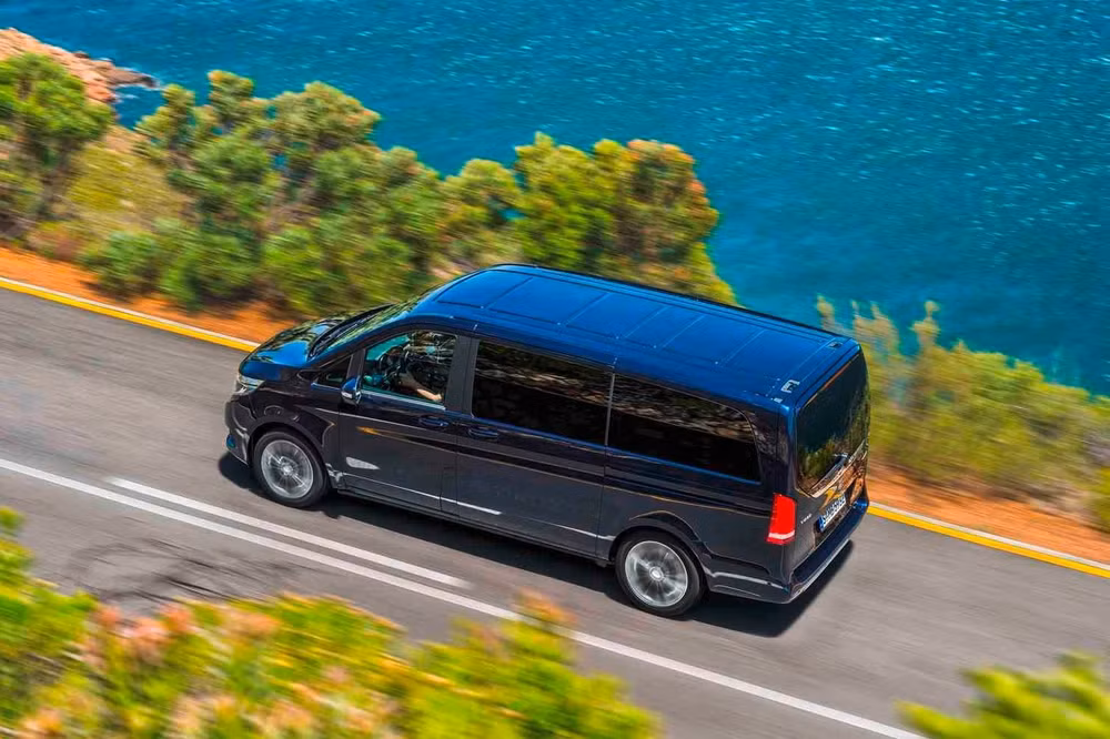 mpv hang sang mercedes benz trieu hoi tai viet nam hinh 1
