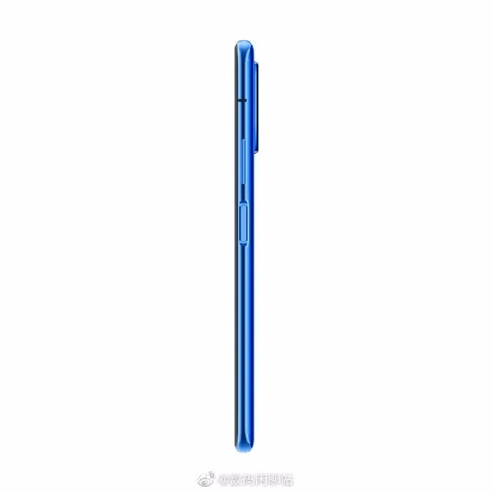 Cạnh phải của Honor Play 4 Pro là nơi chứa cụm phím tăng giảm âm lượng. Bên dưới là cảm biến vân tay được tích hợp vào phím nguồn.