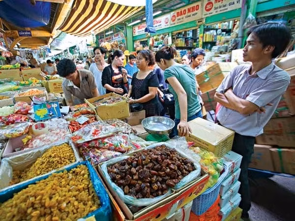 Ủy ban Thường vụ Quốc hội cho rằng hộ kinh doanh là một loại hình kinh doanh nên quyền và nghĩa vụ của hộ kinh doanh cần phải được điều chỉnh bởi Luật, chứ không thể quy định bằng nghị định. Ảnh minh họa