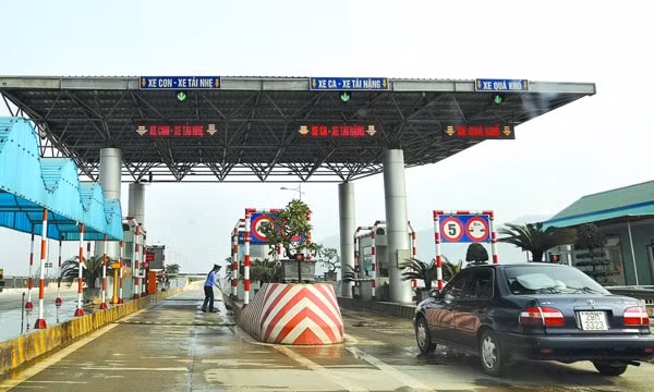 Thủ tướng yêu cầu nghiên cứu kỹ việc tăng phí để cứu doanh nghiệp BOT. Ảnh minh họa