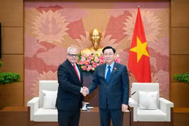 Chủ tịch Quốc hội Vương Đình Huệ tiếp Tổng Thư ký Quốc hội và Hội đồng Nhà nước Cuba