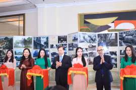 Khai mạc Triển lãm “Bối cảnh quay phim là các di tích, di sản văn hóa của Hà Nội”