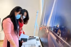 Chính thức trưng bày và tham vấn ý kiến cộng đồng về kiến trúc cầu Trần Hưng Đạo