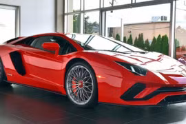 Lamborghini triệu hồi gấp 3 siêu xe tại Việt Nam