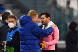 HLV Koeman chỉ trích chủ tịch Barca vì không giữ chân Messi