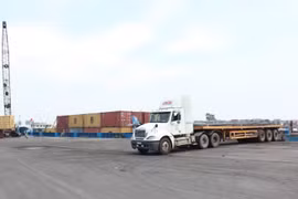 Cảng thủy nội địa Long Bình có thể tiếp nhận tàu 5.000 tấn