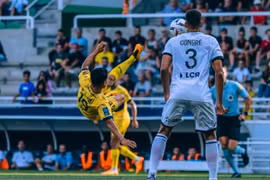 Báo chí Pháp nhận xét gì về Quang Hải sau trận Pau FC hòa Dijon?